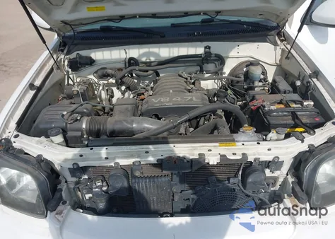 2005 Toyota Sequoia Limited V8 from USA, damaged, VIN 5TDBT48A75S247668